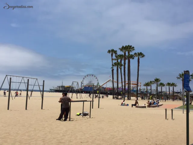 LOS ANGELES: Walked the whole stretch of beach from Santa Monica Pier to Venice Beach.
